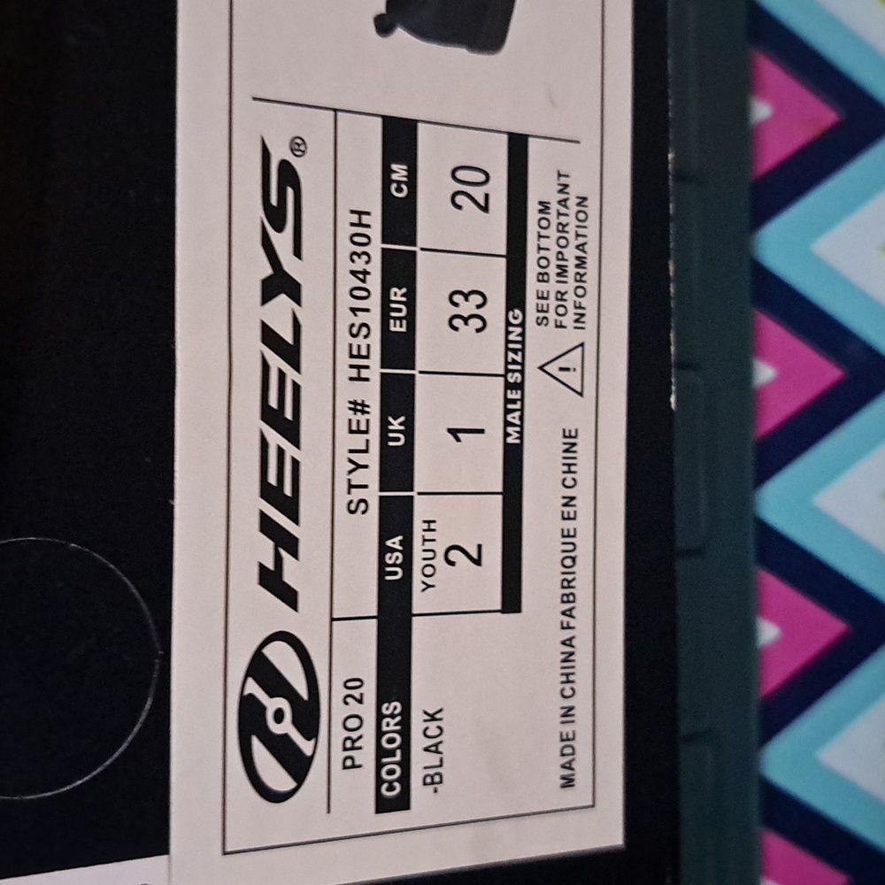 Boys size 2 Heelys